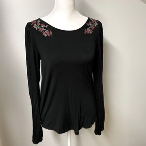 AEROPASTLE Black Floral Top